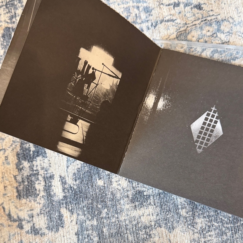 R.E.M. New Adventures in Hi-Fi CD, 1996 - Picture 8 of 9